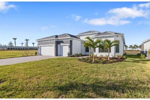 5016 STONEY POINT GLEN, LAKEWOOD RANCH, FL 34211 - MLS#MFRTB8476550