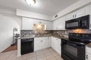 10747 109TH WAY, LARGO, FL 33778 - MLS#MFRTB8476622