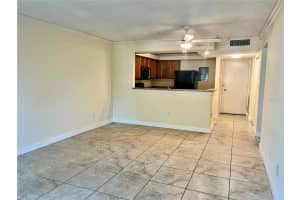 2700 COCONUT BAY LANE, SARASOTA, FL 34237 - MLS#MFRTB8476669