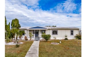 143 E SAINT ANNES CIR, APOLLO BEACH, FL 33572 - MLS#MFRTB8476714