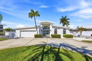 24 DOLPHIN DRIVE, TREASURE ISLAND, FL 33706 - MLS#MFRTB8476754