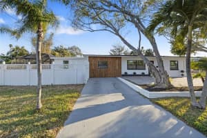 1600 Connecticut Ave Ne, ST PETERSBURG