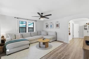 3835 4TH AVENUE, ST PETERSBURG, FL 33713 - MLS#MFRTB8476819