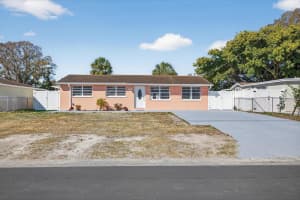 6004 AXELROD ROAD, TAMPA, FL 33634 - MLS#MFRTB8477069