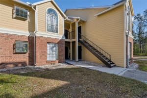 8742 MALLARD RESERVE DRIVE, TAMPA, FL 33614 - MLS#MFRTB8477172