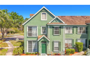 9068 LAKE CHASE ISLAND WAY, TAMPA, FL 33626 - MLS#MFRTB8477176