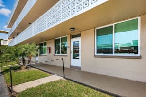 4915 Bay St Ne #126, ST PETERSBURG