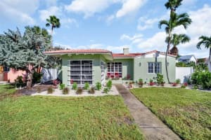 16613 GULF BOULEVARD, NORTH REDINGTON BEACH, FL 33708 - MLS#MFRTB8477522