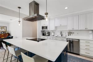 2914 LAKE AVENUE, TAMPA, FL 33607 - MLS#MFRTB8477577