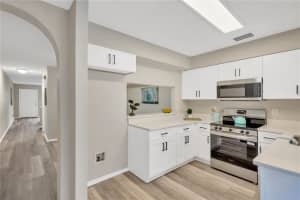 327 KENSINGTON LAKE CIRCLE, BRANDON, FL 33511 - MLS#MFRTB8477755