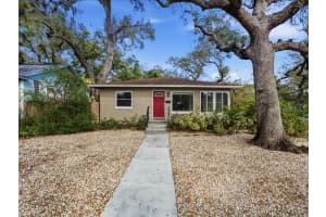 2670 BAYSIDE DRIVE, ST PETERSBURG, FL 33705 - MLS#MFRTB8477821
