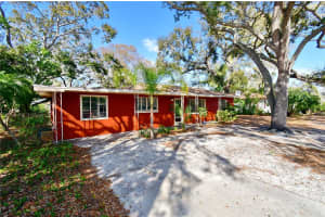 5435 5TH AVENUE, ST PETERSBURG, FL 33707 - MLS#MFRTB8477871