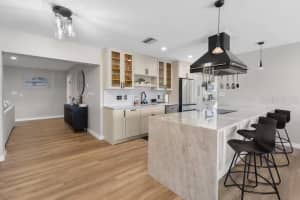 824 SEABREEZE DRIVE, RUSKIN, FL 33570 - MLS#MFRTB8477879