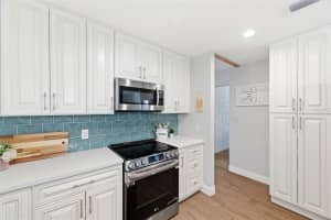 1308 VILLAGE COURT, BRANDON, FL 33511 - MLS#MFRTB8477986