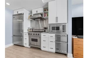 1120 KENNEDY BOULEVARD, TAMPA, FL 33602 - MLS#MFRTB8478085