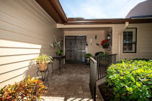 11696 PARKVIEW LANE, SEMINOLE, FL 33772 - MLS#MFRTB8478130