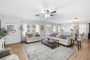 1702 LOWRY AVENUE, PLANT CITY, FL 33563 - MLS#MFRTB8478143