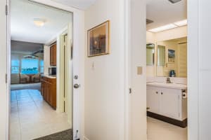 4750 COVE CIRCLE, ST PETERSBURG, FL 33708 - MLS#MFRTB8478186