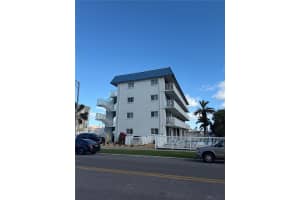 800 Bayway Blvd #16, CLEARWATER BEACH