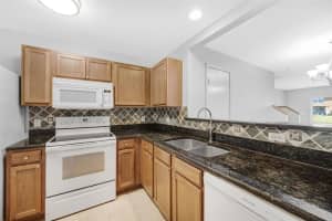 6928 HAWTHORNE TRACE LANE, RIVERVIEW, FL 33578 - MLS#MFRTB8478385