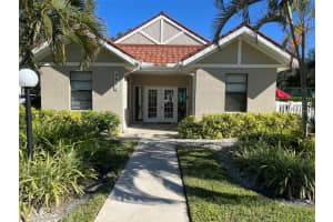 9627 Eaton Gardens Ln #103, FORT MYERS
