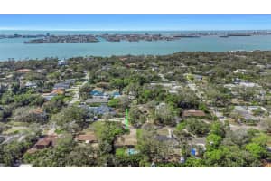 1437 COUNTRY CLUB RD N ROAD, ST PETERSBURG, FL 33710 - MLS#MFRTB8478522