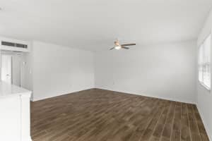 205 KINGS BOULEVARD, SUN CITY CENTER, FL 33573 - MLS#MFRTB8478640