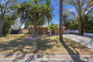 718 BAY VISTA BOULEVARD, ST PETERSBURG, FL 33705 - MLS#MFRTB8478722
