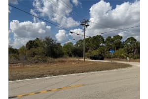 522 COLUMBUS BOULEVARD, LEHIGH ACRES, FL 33974 - MLS#MFRTB8478763