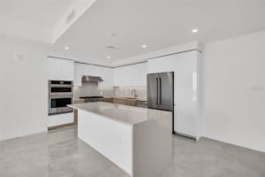 400 CENTRAL AVENUE, ST PETERSBURG, FL 33701 - MLS#MFRTB8478881