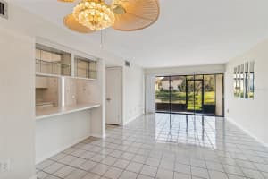 850 VILLAGE LAKE TER N #106, ST PETERSBURG, FL 33716 - MLS#MFRTB8478885