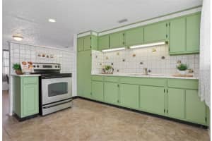 8105 ALPINE AVENUE, TAMPA, FL 33619 - MLS#MFRTB8478999