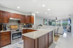 1802 MARINER DRIVE, TARPON SPRINGS, FL 34689 - MLS#MFRTB8479014