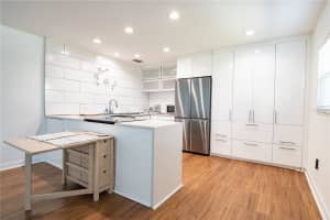 4050 4TH STREET, ST PETERSBURG, FL 33703 - MLS#MFRTB8479108