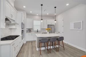 835 BURLINGTON AVENUE, ST PETERSBURG, FL 33701 - MLS#MFRTB8479182