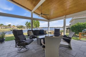 10705 CARROLLWOOD DRIVE, TAMPA, FL 33618 - MLS#MFRTB8479368