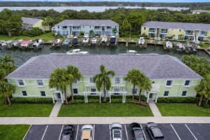 5245 COQUINA KEY DRIVE, ST PETERSBURG, FL 33705 - MLS#MFRTB8479406
