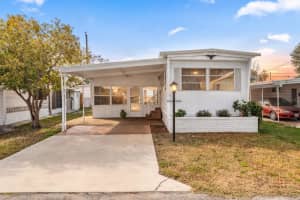 1012 50TH AVE PLAZA, BRADENTON, FL 34207 - MLS#MFRTB8479435