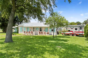 1305 BERMUDA BOULEVARD, TAMPA, FL 33605 - MLS#MFRTB8479634