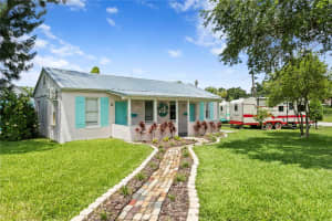 1305 BERMUDA BOULEVARD, TAMPA, FL 33605 - MLS#MFRTB8479634