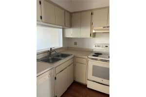 6924 STONES THROW CIRCLE, ST PETERSBURG, FL 33710 - MLS#MFRTB8479664