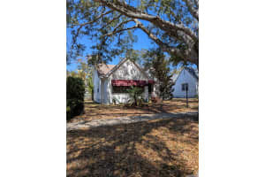 MLS# MFRTB8479704, St Petersburg, Florida 33704