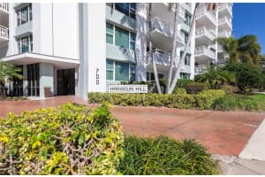 700 BEACH DRIVE, ST PETERSBURG, FL 33701 - MLS#MFRTB8479775