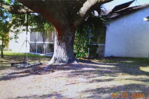 11111 BRAMBLEBRUSH STREET, TAMPA, FL 33624 - MLS#MFRTB8479798