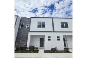 379 Famagusta Dr, DAVENPORT