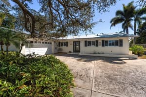 127 OAKWOOD DRIVE, LARGO, FL 33770 - MLS#MFRTB8479882