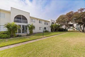 4480 Overlook Dr Ne #12, ST PETERSBURG