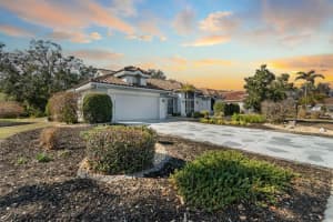 2021 BERRY ROBERTS DRIVE, SUN CITY CENTER, FL 33573 - MLS#MFRTB8480170