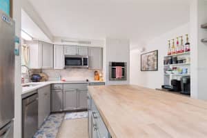 5945 62ND AVENUE, PINELLAS PARK, FL 33781 - MLS#MFRTB8480177