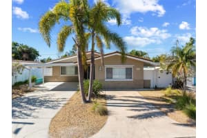 11130 3rd St E, TREASURE ISLAND